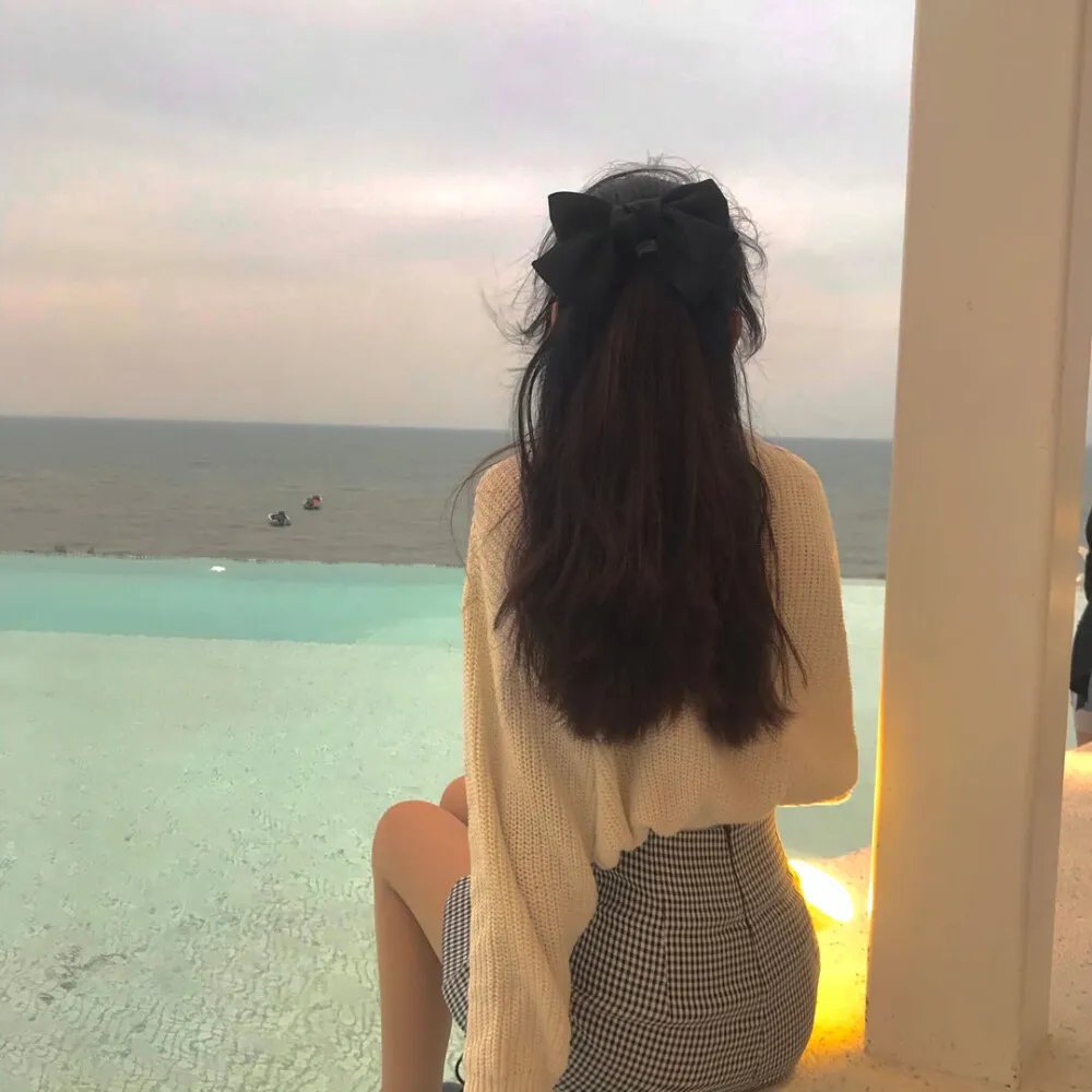 现代灰姑娘海报
